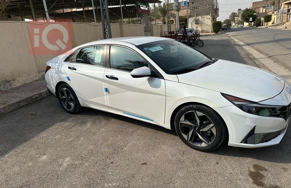 هیوندای ئەلەنترا